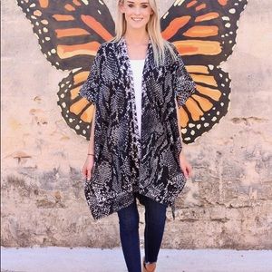 Allison Snake Print Kimono Gray